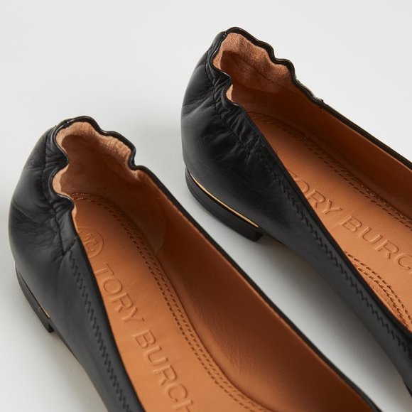 Tory Burch Enamel Logo Leather Ballet Flats Perfect Black Gold Heel Details - Picture 9 of 15